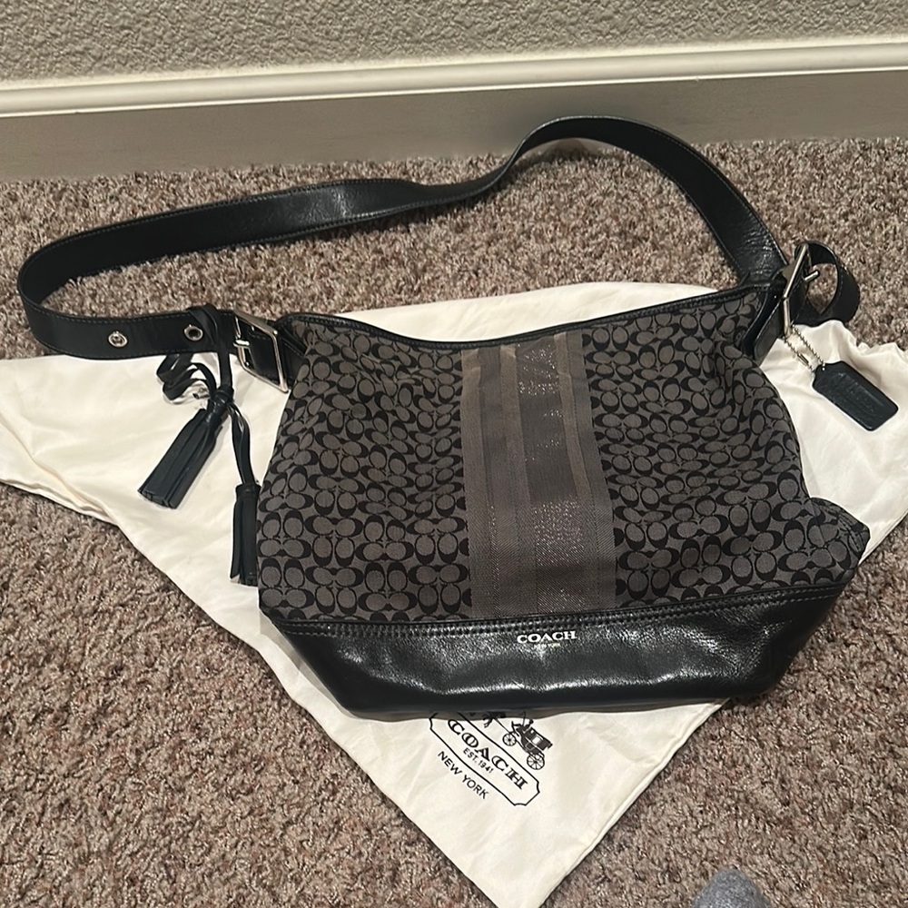 Coach Vintage Black and Gray women’s Bag